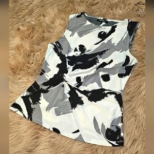 DKNY sleeveless top black/white abstract Small- Like new